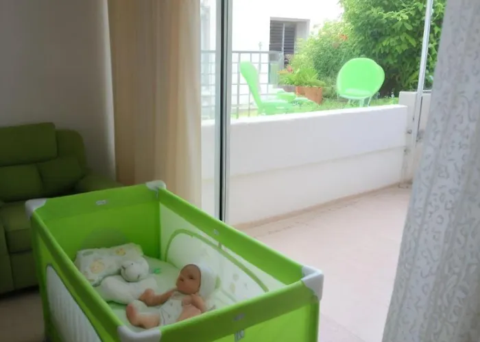 Three Bedroom With Fireplace And Piano *