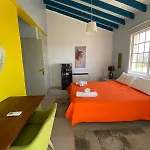 Σπίτι διακοπών Three Bedroom With Fireplace And Piano Πάφος