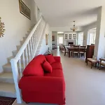 Three Bedroom With Fireplace And Piano Hébergement de vacances Paphos