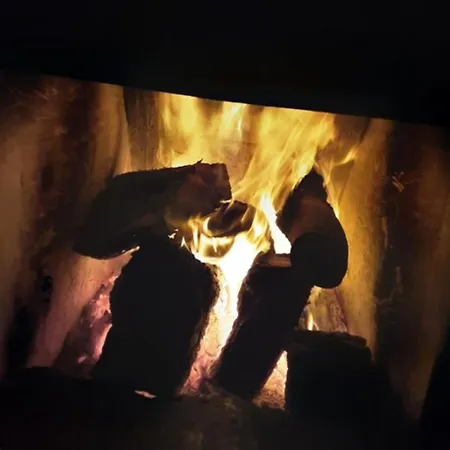 Three Bedroom With Fireplace And Piano * بافوس