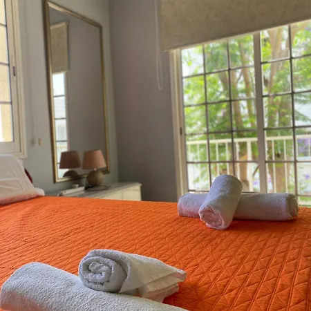 بيت للعطل Three Bedroom With Fireplace And Piano