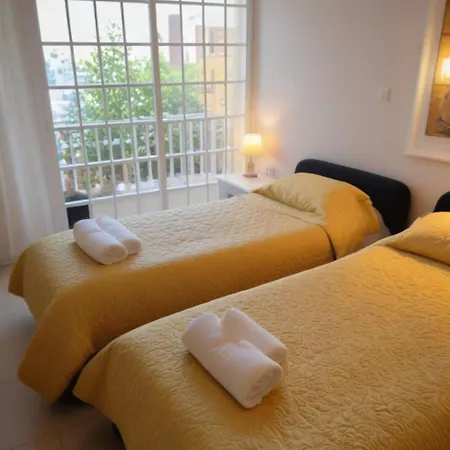 Hébergement de vacances Three Bedroom With Fireplace And Piano