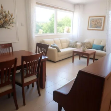 Three Bedroom With Fireplace And Piano بافوس