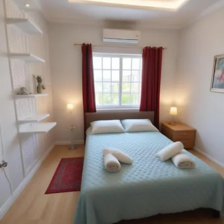 Holiday home Three Bedroom With Fireplace And Piano
