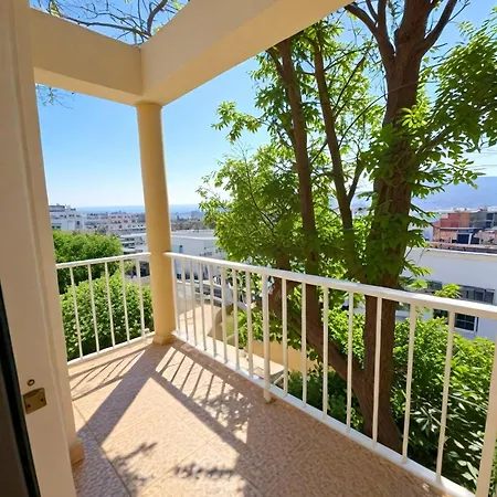 Three Bedroom With Fireplace And Piano Holiday home *