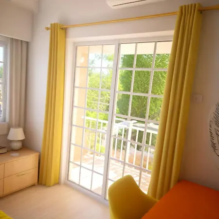 Three Bedroom With Fireplace And Piano * 파포스