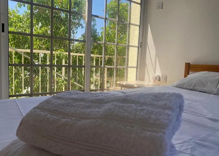 Three Bedroom With Fireplace And Piano Feriehus