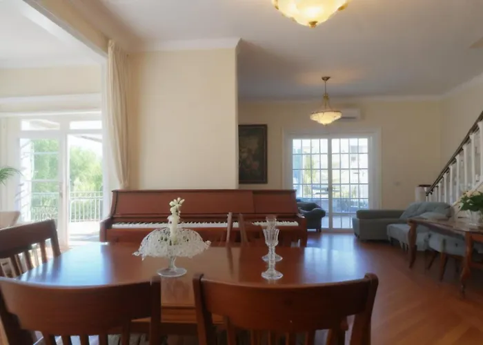 Three Bedroom With Fireplace And Piano Feriehus Paphos