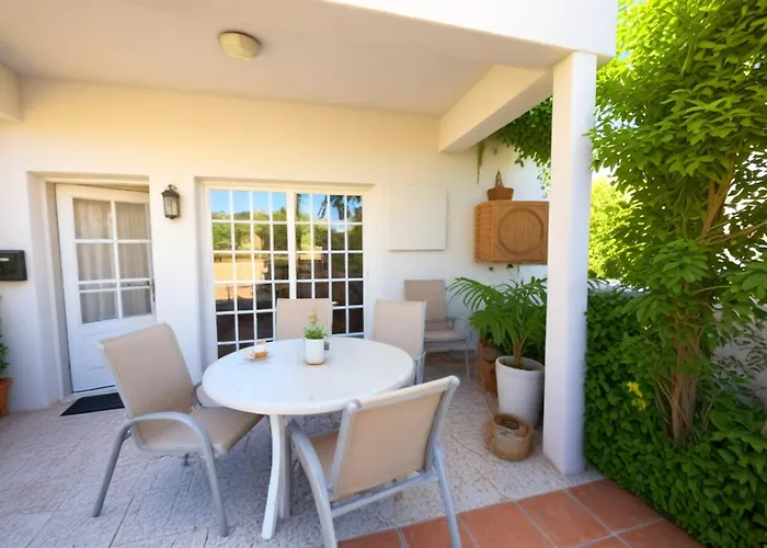 Three Bedroom With Fireplace And Piano Feriehus *