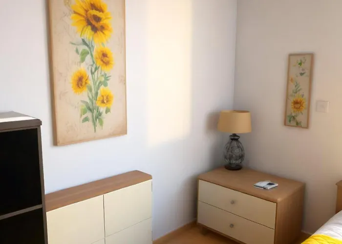 Three Bedroom With Fireplace And Piano Feriehus Paphos