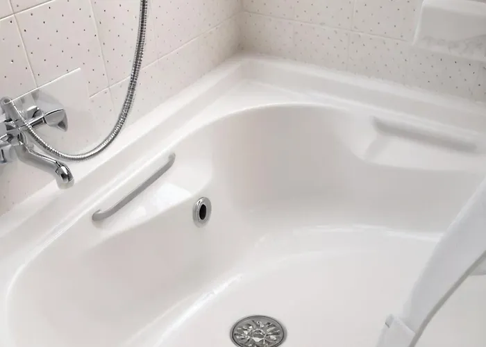 Three Bedroom With Fireplace And Piano *