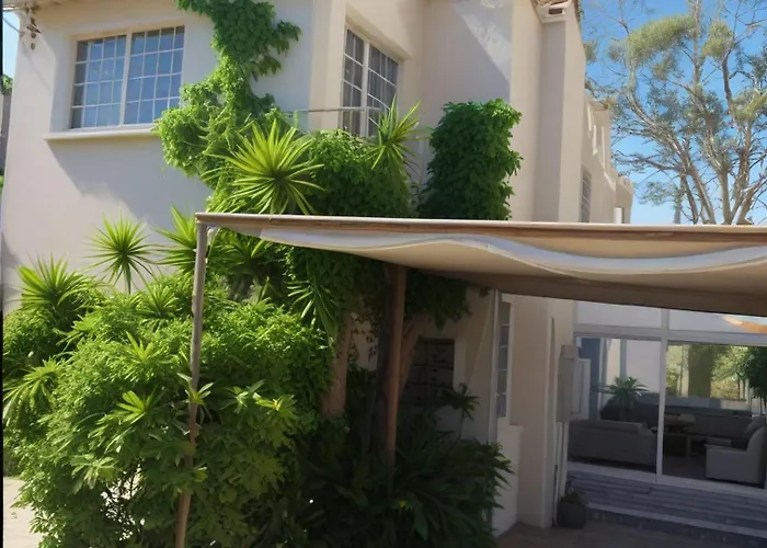 Three Bedroom With Fireplace And Piano *